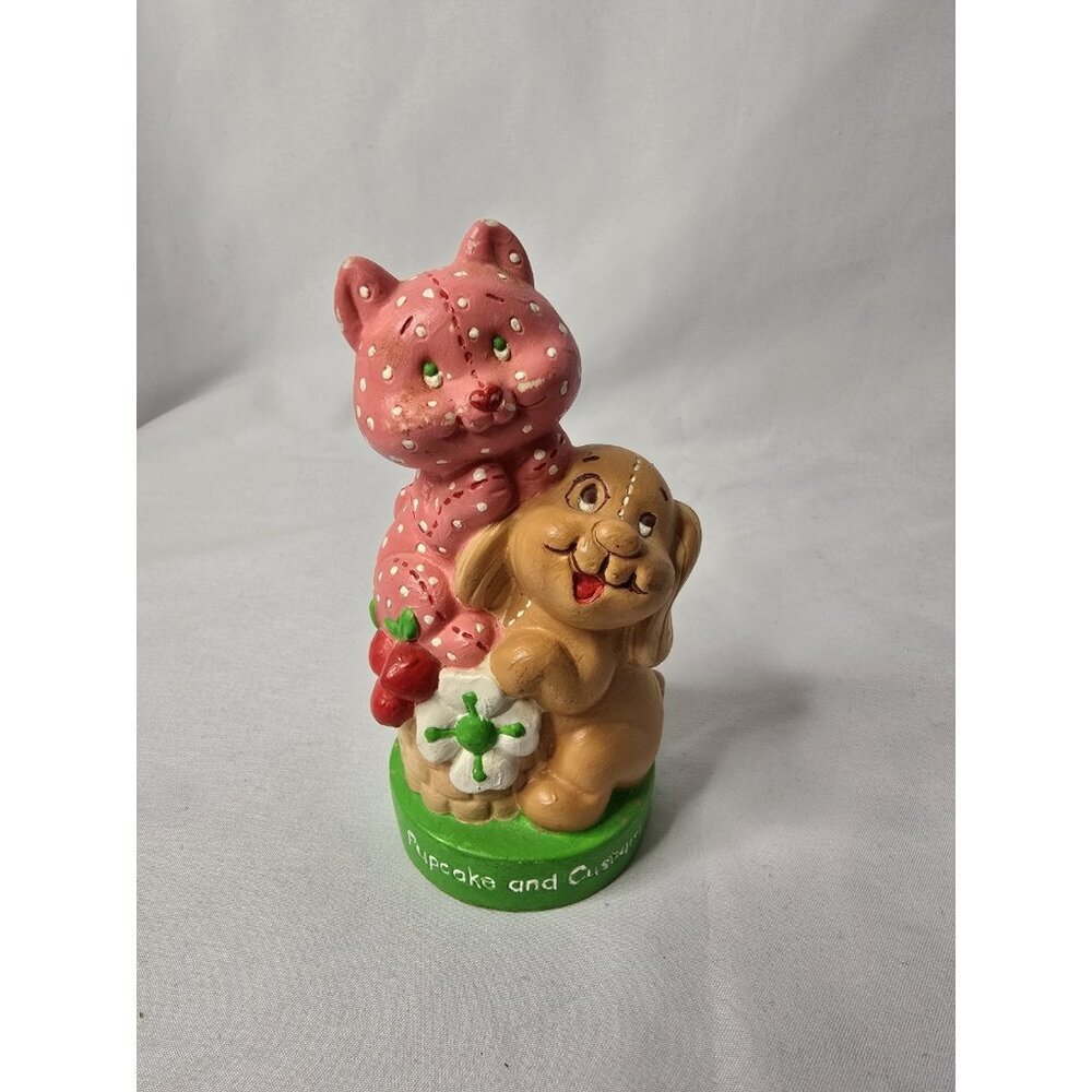 Vtg Strawberry Shortcake Custard Cat Pupcake Dog Chalk ware Statue Hand Painted